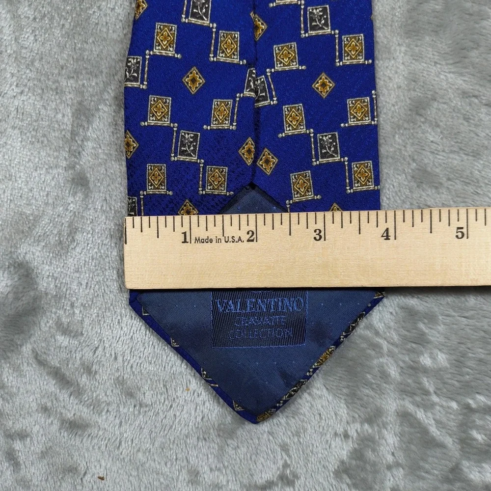 Vintage Valentino Cravatte Neck Tie Men Floral Geometric Silk Made Italy 56x3.75